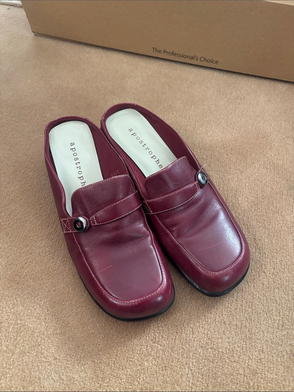 Apostrophe vintage 90s Leather Mules Size 6.5M Red/Burgundy Loafer Slides Preppy